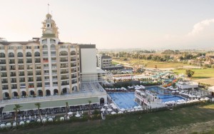 محوطه هتل محوطه هتل