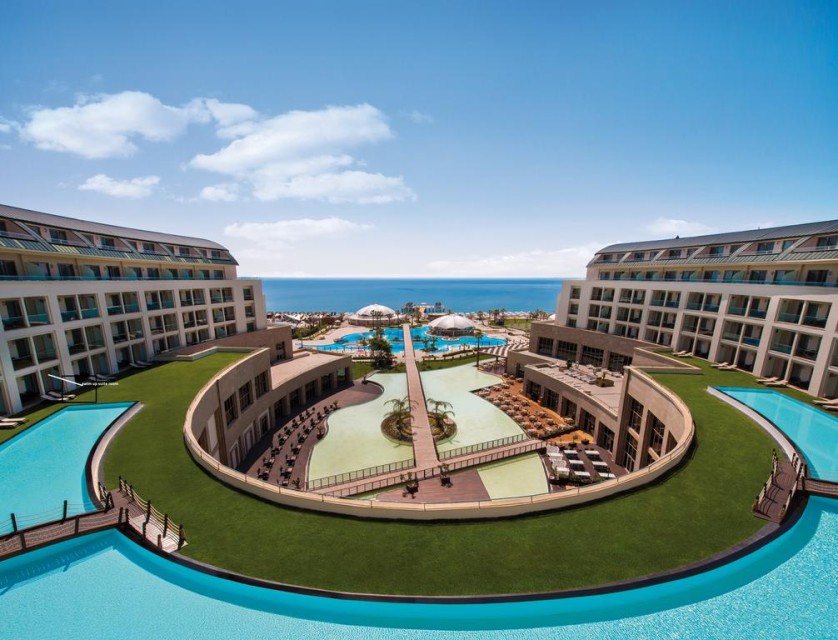 محوطه هتل محوطه هتل