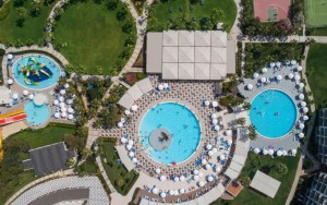 محوطه هتل محوطه هتل