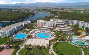 محوطه هتل محوطه هتل