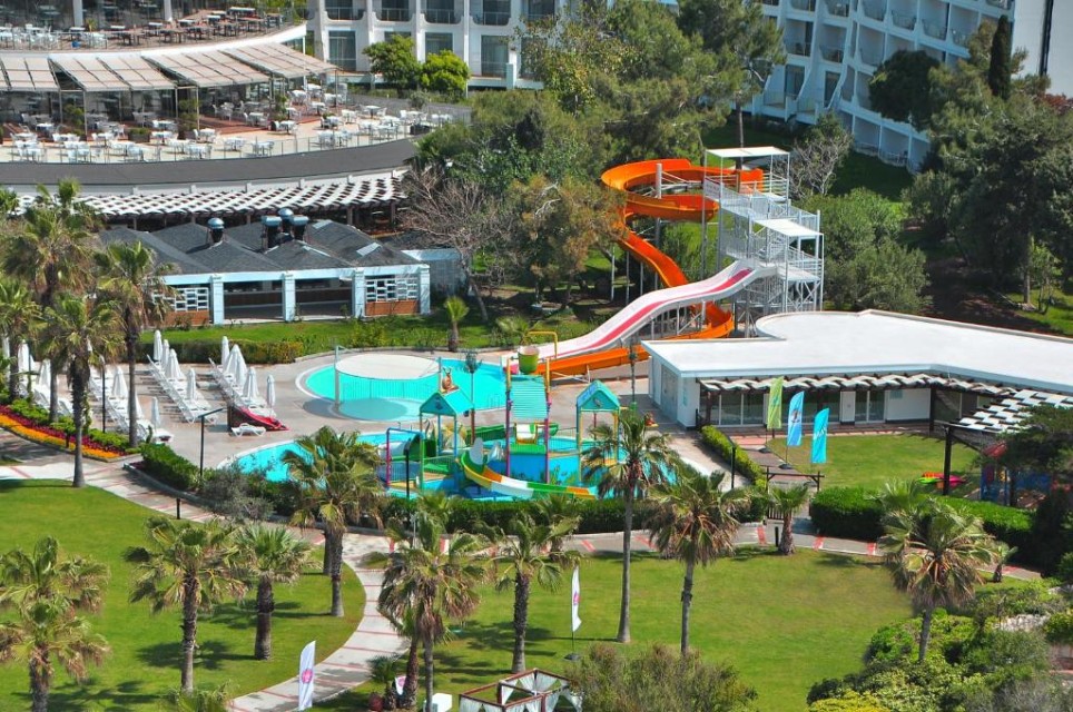 محوطه هتل محوطه هتل