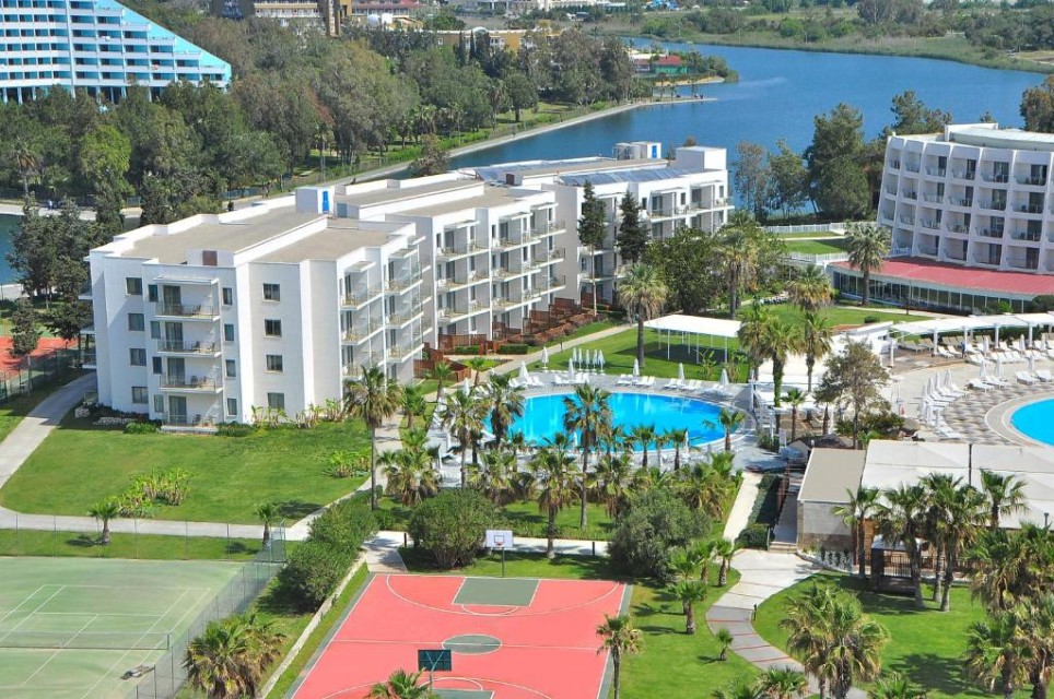 محوطه هتل محوطه هتل