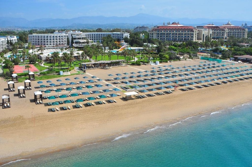 محوطه هتل محوطه هتل