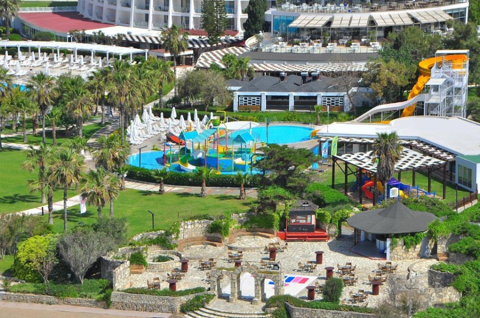 محوطه هتل محوطه هتل