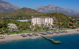 محوطه هتل محوطه هتل