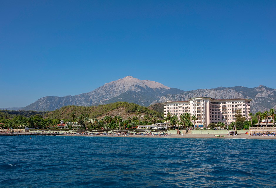 محوطه هتل محوطه هتل