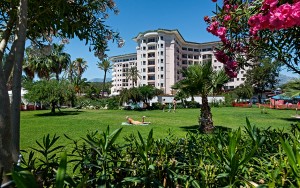 محوطه هتل محوطه هتل