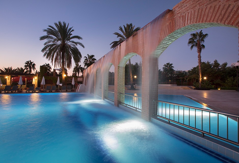 استخر استخر