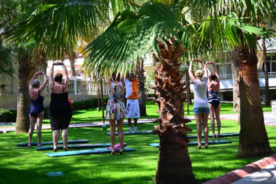 محوطه هتل محوطه هتل