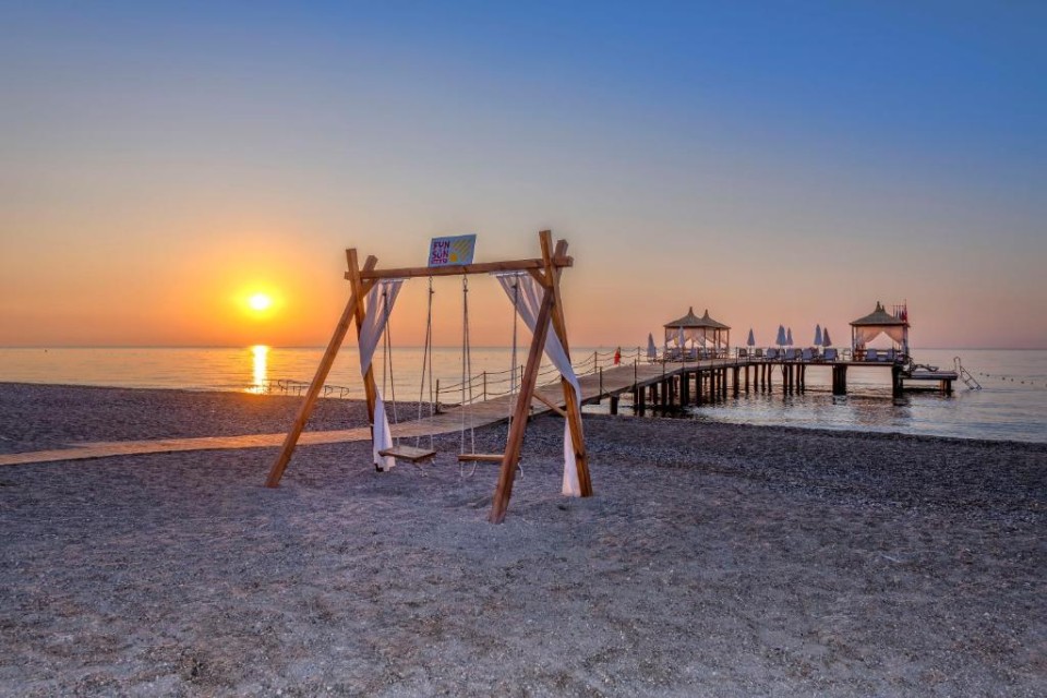 محوطه هتل محوطه هتل