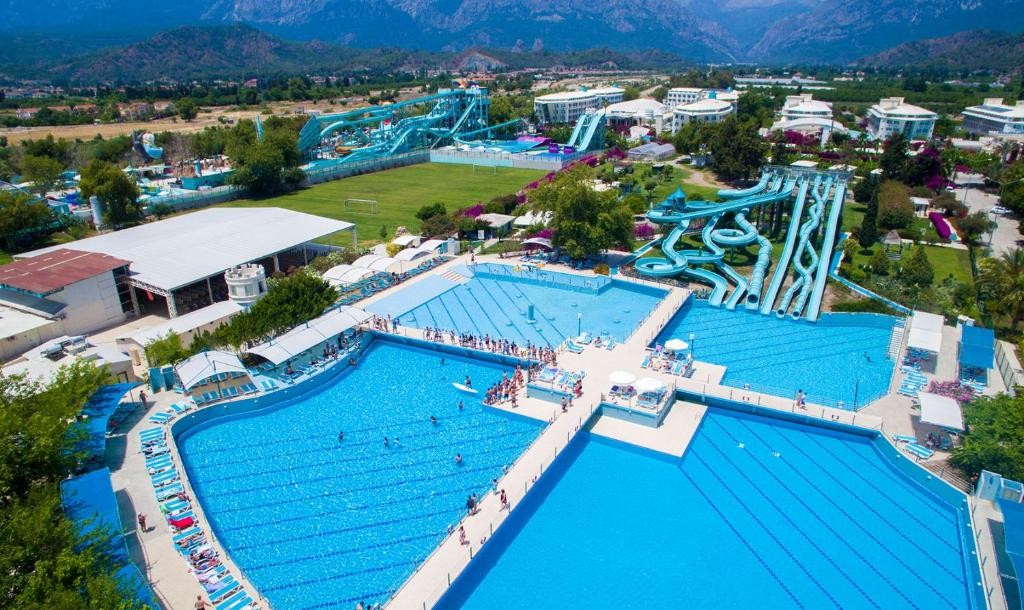 محوطه هتل محوطه هتل