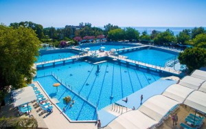 محوطه هتل محوطه هتل