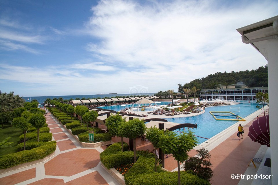 محوطه هتل محوطه هتل