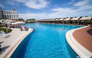 محوطه هتل محوطه هتل