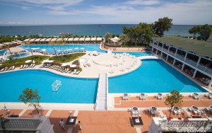 محوطه هتل محوطه هتل