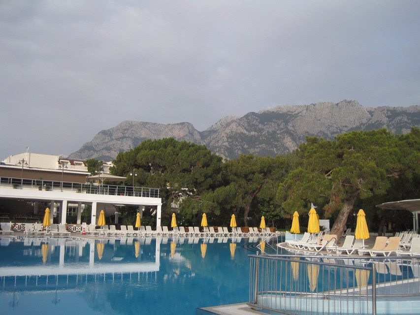 محوطه هتل محوطه هتل