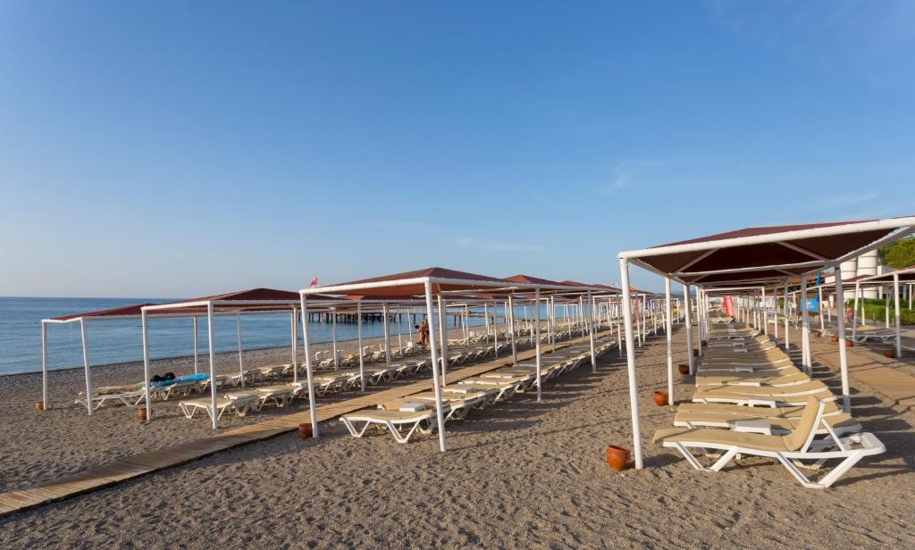 محوطه هتل محوطه هتل