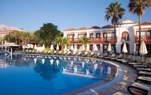 محوطه هتل محوطه هتل