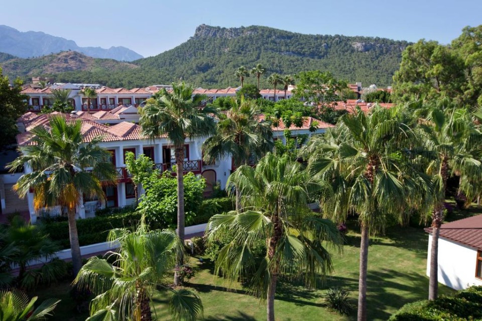 محوطه هتل محوطه هتل