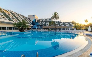 محوطه هتل محوطه هتل