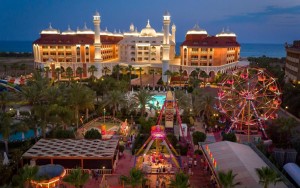 محوطه هتل محوطه هتل