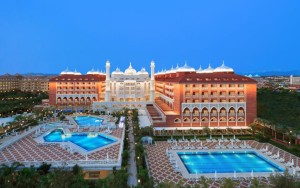 محوطه هتل محوطه هتل