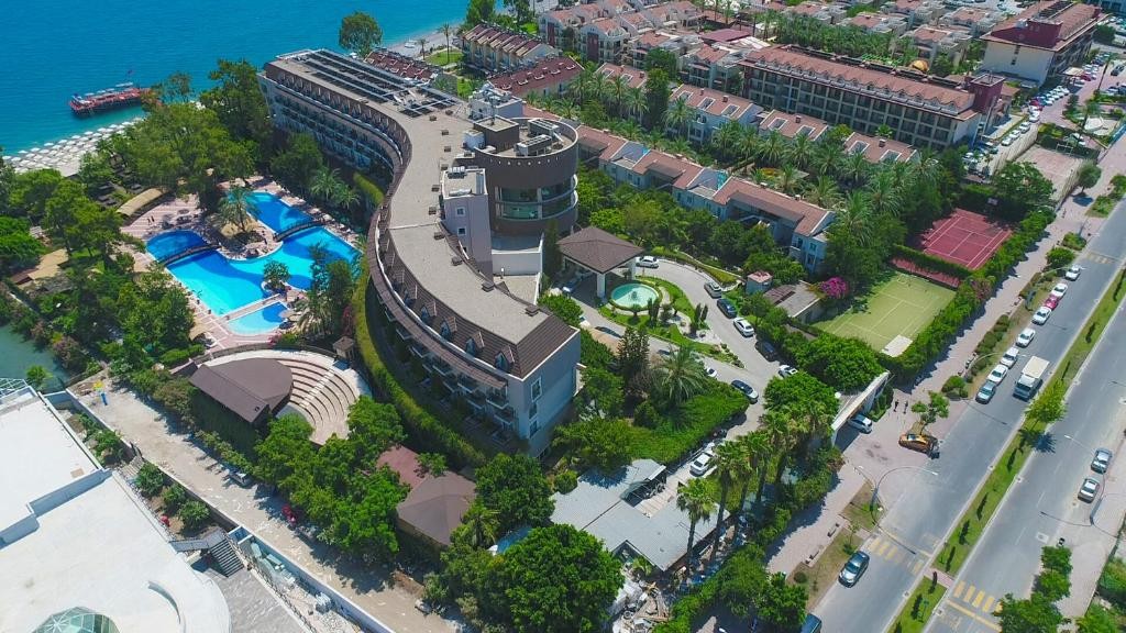 محوطه هتل محوطه هتل