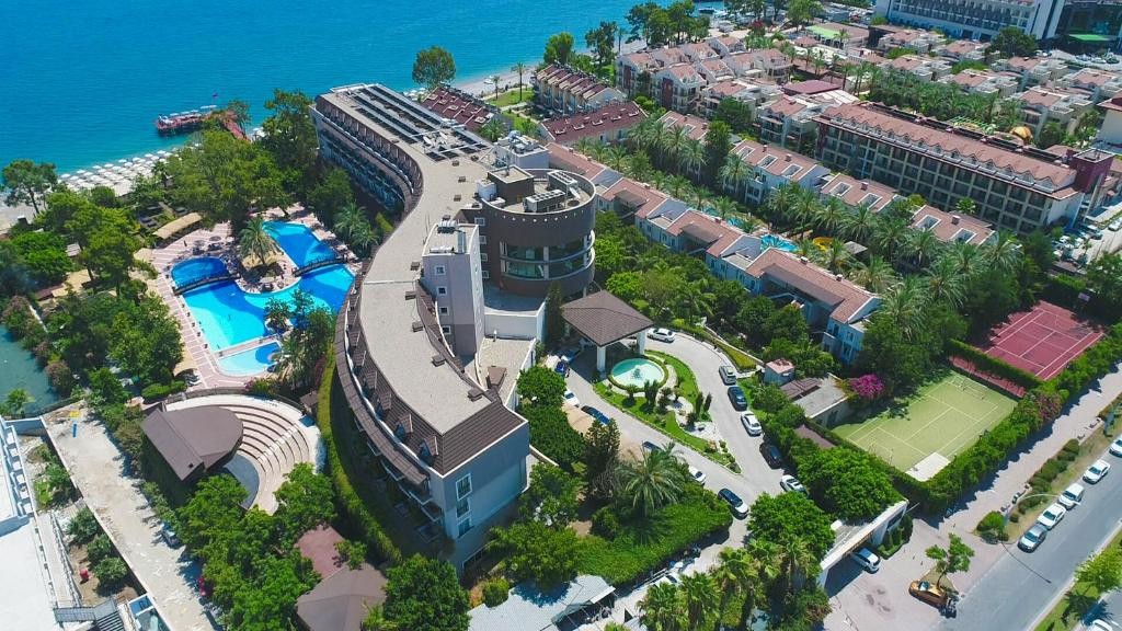 محوطه هتل محوطه هتل