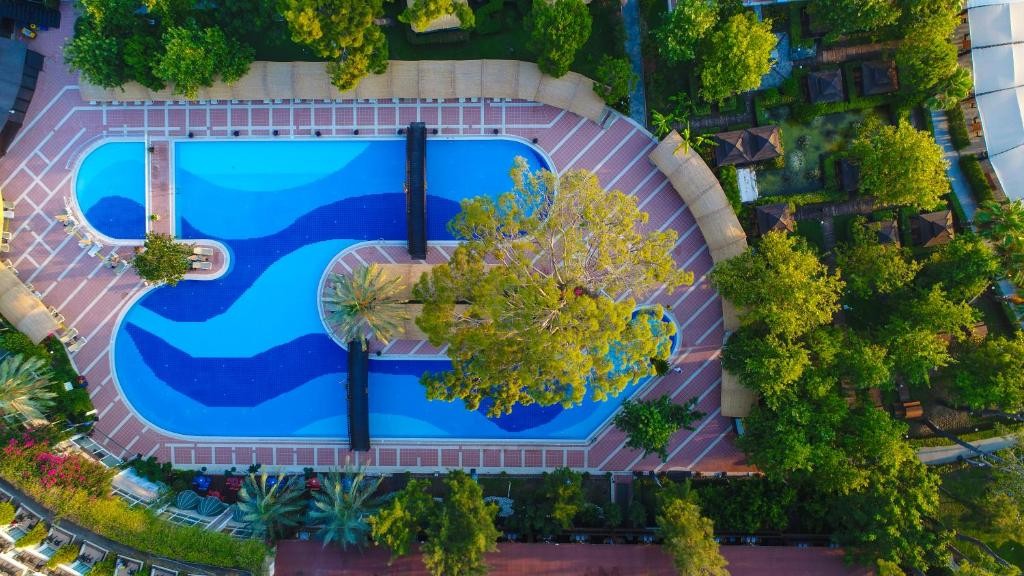 محوطه هتل محوطه هتل