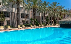 محوطه هتل محوطه هتل