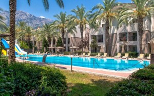 محوطه هتل محوطه هتل