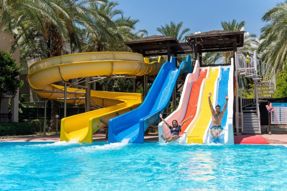 محوطه هتل محوطه هتل