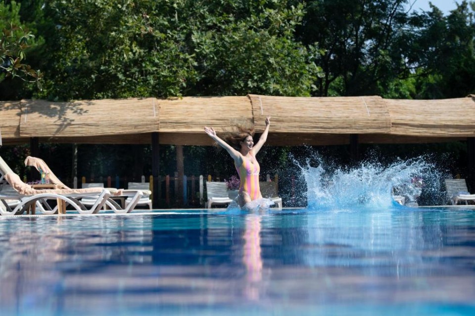 محوطه هتل محوطه هتل