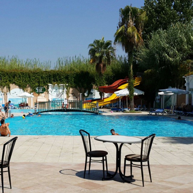 استخر استخر