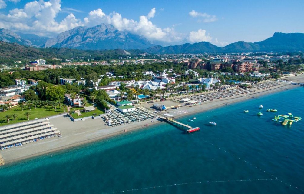 محوطه هتل محوطه هتل