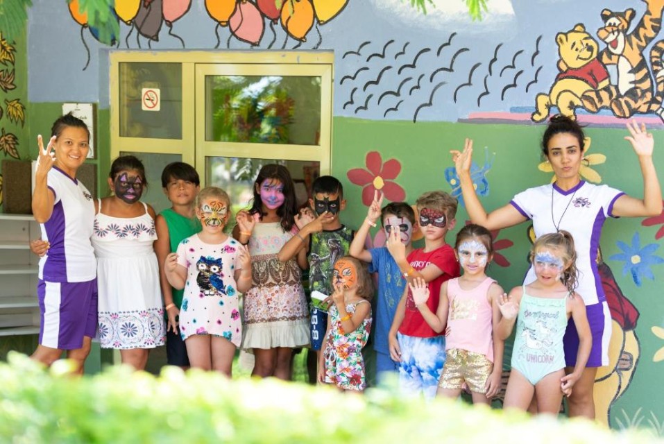 محوطه هتل محوطه هتل