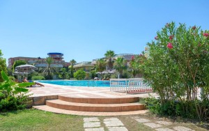 محوطه هتل محوطه هتل