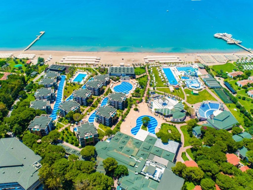 محوطه هتل محوطه هتل