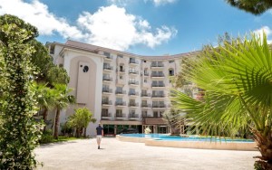 محوطه هتل محوطه هتل