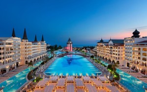 محوطه هتل محوطه هتل