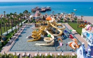 محوطه هتل محوطه هتل