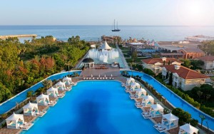 محوطه هتل محوطه هتل