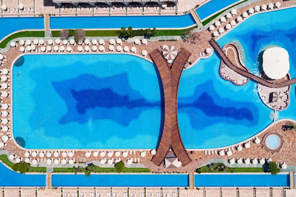 محوطه هتل محوطه هتل