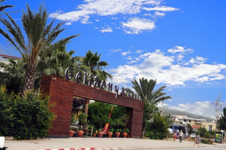 محوطه هتل محوطه هتل