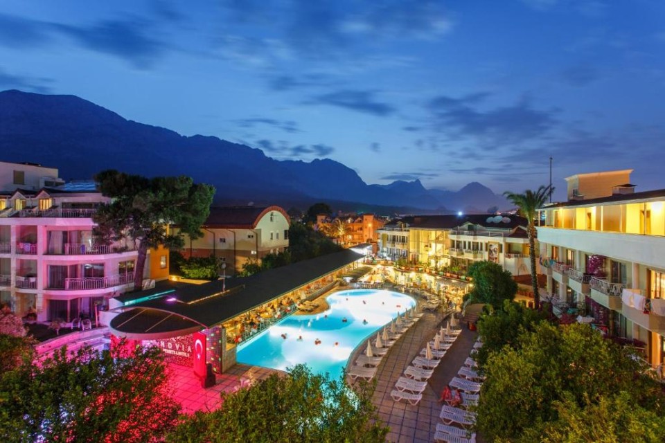 استخر استخر