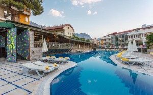 محوطه هتل محوطه هتل