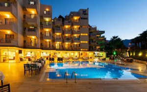 محوطه هتل محوطه هتل