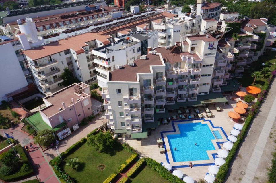 محوطه هتل محوطه هتل