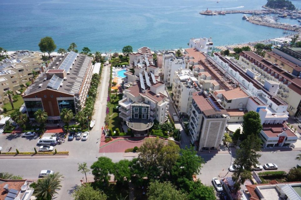 محوطه هتل محوطه هتل