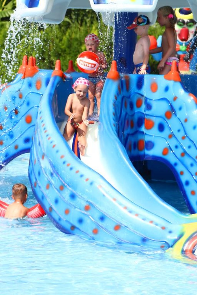 استخر کودکان